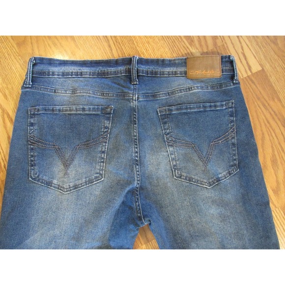 Tc And Co Los Angeles Slim Fit Distressed Blue Jeans Mens 36x30 Ripped Denim - Picture 2 of 12